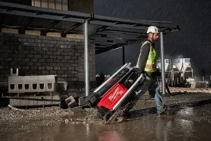 Аккумуляторная мачта освещения MX FTL-601 Milwaukee купить в Минске