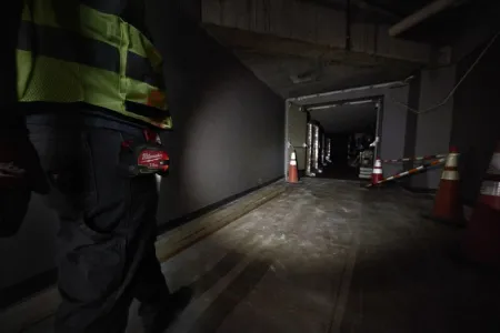 Рулетка Магнетик (Magnetic) с подсветкой 7,5 м Milwaukee купить в Минске