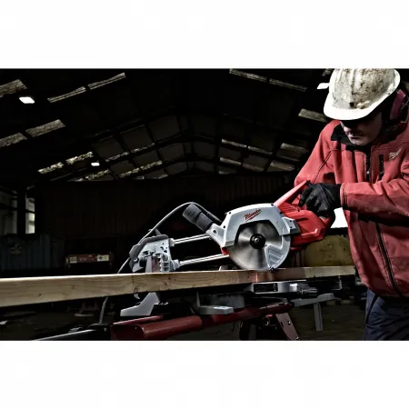 Торцовочная пила 216 мм (8 ½") с протяжкой Milwaukee купить в Минске