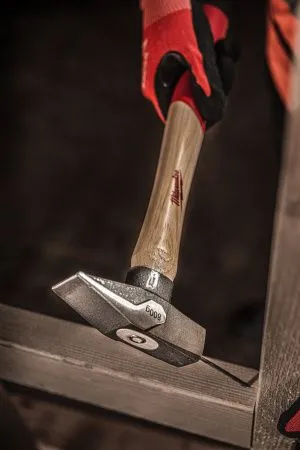 Молоток инженерный с рукояткой из гикори 800 грамм Milwaukee купить в Минске