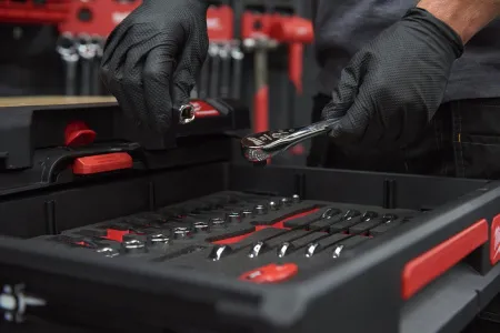 Перчатки одноразовые Nitrile Disposable размер M/8 (50 пар) Milwaukee купить в Минске
