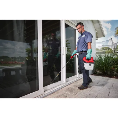 Аккумуляторный опрыскиватель для химикатов M12 BHCS3L-201 Milwaukee купить в Минске