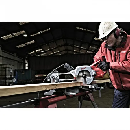 Торцовочная пила 216 мм (8 ½") с протяжкой Milwaukee купить в Минске