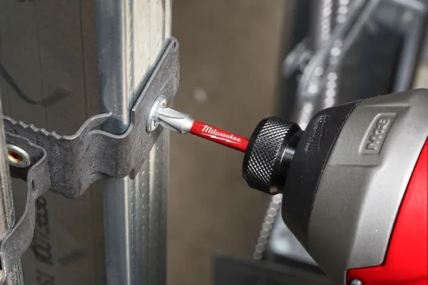 Набор бит и головок SHOCKWAVE - дисплей, 33 шт. Milwaukee купить в Минске