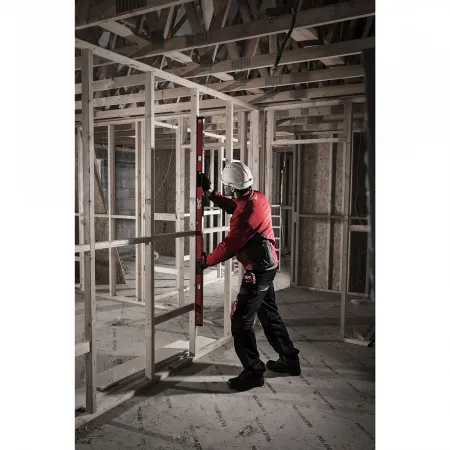 REDSTICK™ в корпусе Backbone 80 см магнитный Milwaukee купить в Минске