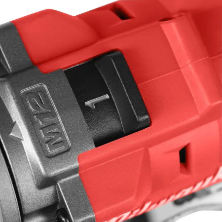 Аккумуляторная дрель-шуруповерт M12 FDD2-202X Milwaukee купить в Минске