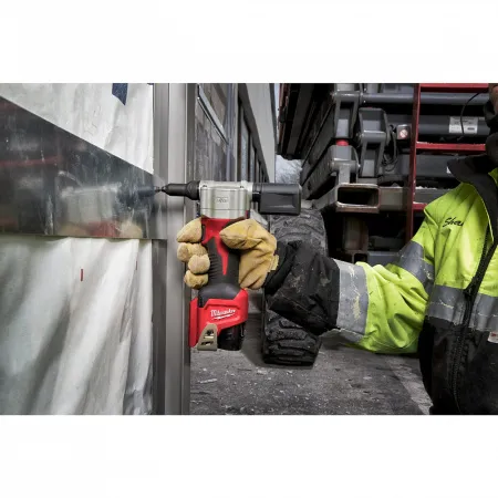 M12™ Субкомпактный заклепочник M12 BPRT-0 Milwaukee купить в Минске