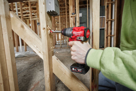 Аккумуляторная безударная дрель-шуруповерт Milwaukee M12 FDD2-402X FUEL Milwaukee купить в Минске