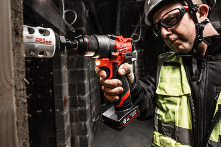 Аккумуляторная безударная дрель-шуруповерт Milwaukee M12 FDD2-402X FUEL Milwaukee купить в Минске