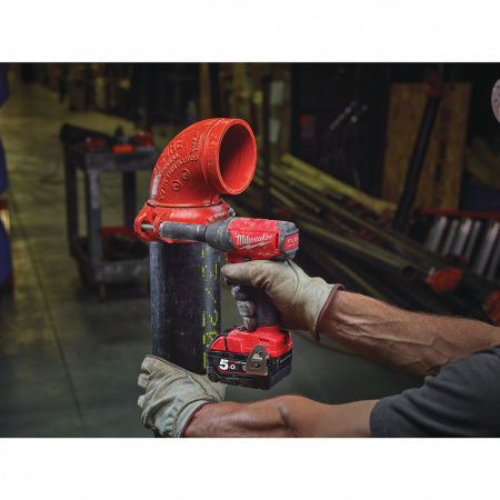 Импульсный гайковерт с хвостовиком 1/2" и фиксацией фрикционным кольцом M18 FIWF12-502X Milwaukee купить в Минске