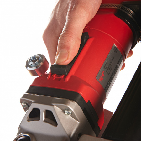 Штроборез мощностью 1500 Вт, диск 125 мм, глубина реза 30 мм WCE 30 Milwaukee купить в Минске