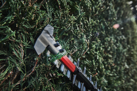 Аккумуляторный кусторез M18 FHET60-0 FUEL (без АКБ и ЗУ) Milwaukee купить в Минске