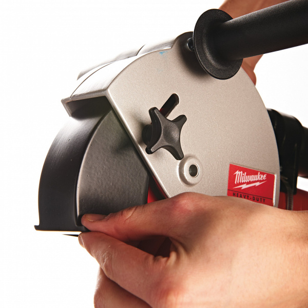 Штроборез мощностью 1500 Вт, диск 125 мм, глубина реза 30 мм WCE 30 Milwaukee купить в Минске