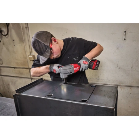 Аккумуляторные ножницы по металлу M18 FNB35-502X Milwaukee купить в Минске