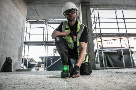 Нивелир лазерный линейно-точечный L4 CLLP-301C Milwaukee купить в Минске