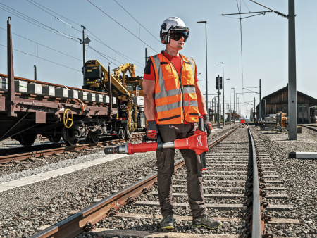 Аккумуляторный железнодорожный импульсный гайковерт с фиксацией фрикционным кольцомM18 FHIWF1R-0C FUEL (1'') Milwaukee купить в Минске