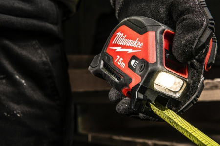 Рулетка Магнетик (Magnetic) с подсветкой 7,5 м Milwaukee купить в Минске