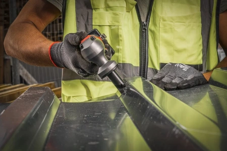 Ножницы по металлу аккумуляторные M12 FNB16-402X Milwaukee купить в Минске Ножницы по металлу аккумуляторные M12 FNB16-402X Milwaukee купить в Минске