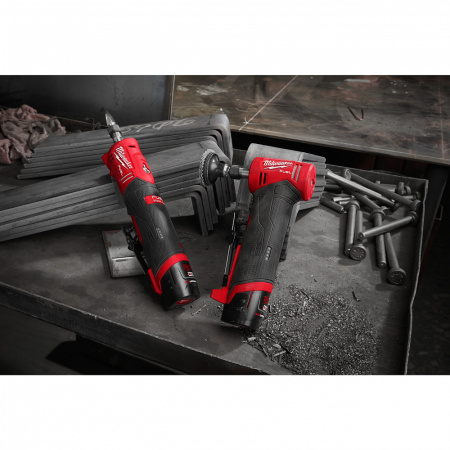 M12 FUEL™ цанговая прямошлифмашина M12 FDGS-422B Milwaukee купить в Минске M12 FUEL™ цанговая прямошлифмашина M12 FDGS-422B Milwaukee купить в Минске