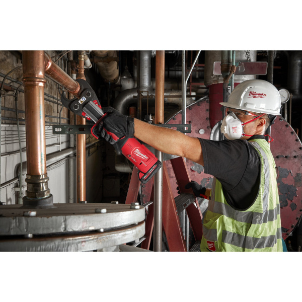 Аккумуляторный компактный бесщеточный инструмент для обжима труб с системой ONE-KEY M18 ONEBLHPT-302C FORCE LOGIC Milwaukee купить в Минске