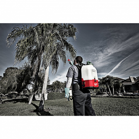 M18™ SWITCH TANK™ Опрыскиватель с ёмкостью для химии на 15 л M18 BPFP-CST Milwaukee купить в Минске