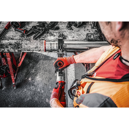 Аккумуляторный XL инструмент для обжима для труб M18 BLHPTXL-502C Milwaukee купить в Минске