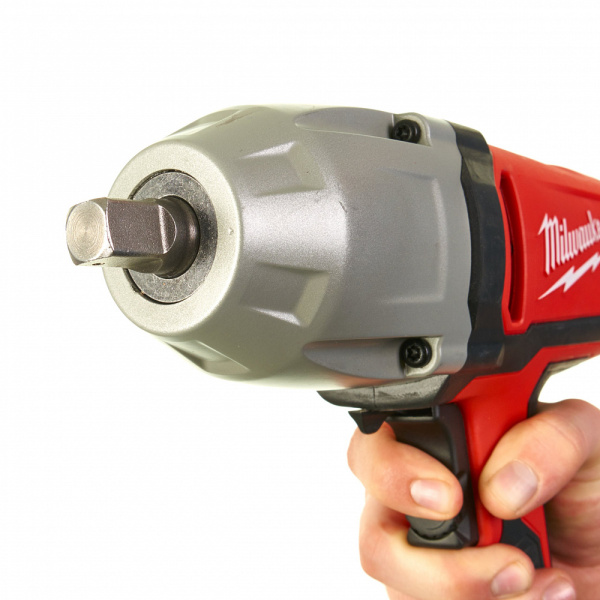 Гайковерт ударный IPWE 400 R (1/2'') Milwaukee купить в Минске Гайковерт ударный IPWE 400 R (1/2'') Milwaukee купить в Минске