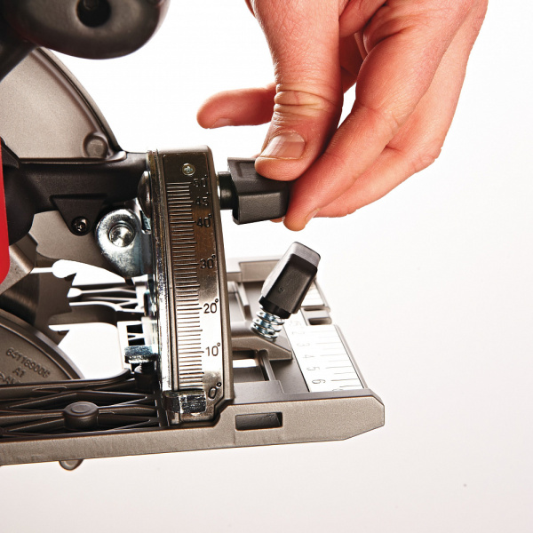 М18 FUEL™ 55 мм циркулярная пила по дереву и пластику M18 CCS55-902X Milwaukee купить в Минске