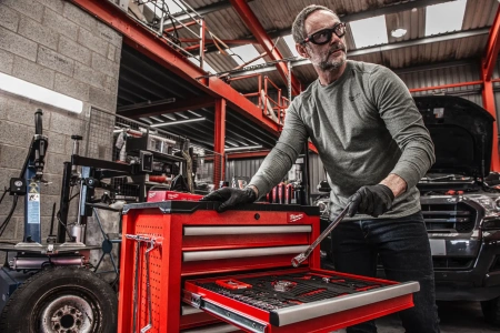 Шкаф металлический на колесиках для хранения инструментов SRC27/7-1 Milwaukee купить в Минске