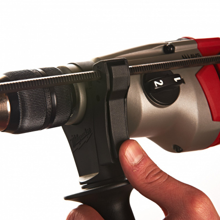 1020 Вт двухскоростная ударная дрель PD2E 24 R Milwaukee купить в Минске