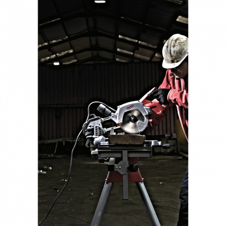 Торцовочная пила 216 мм (8 ½") с протяжкой Milwaukee купить в Минске