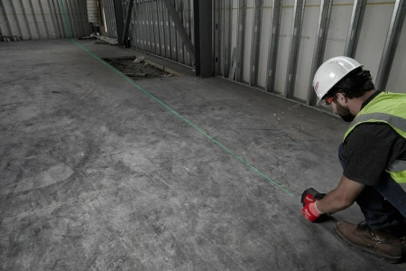 Нивелир лазерный линейно-точечный L4 CLLP-301C Milwaukee купить в Минске