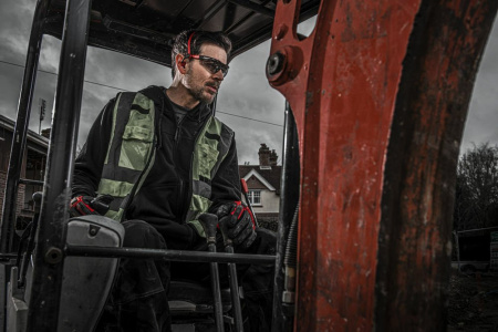 Очки с защитой от царапин и запотевания серые Milwaukee купить в Минске