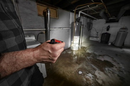 Фонарь 500 лм, заряжаемый через USB IR FL500 Milwaukee купить в Минске