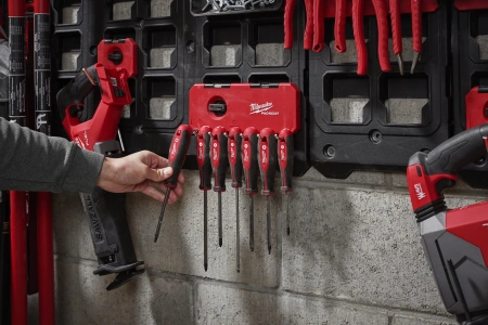 Планка крюков PACKOUT™ прямых малых Milwaukee купить в Минске