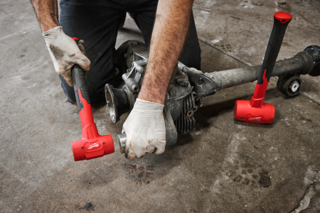 Молоток безынерционный 1360 г Milwaukee купить в Минске