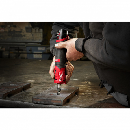 M12 FUEL™ цанговая прямошлифмашина M12 FDGS-422B Milwaukee купить в Минске M12 FUEL™ цанговая прямошлифмашина M12 FDGS-422B Milwaukee купить в Минске