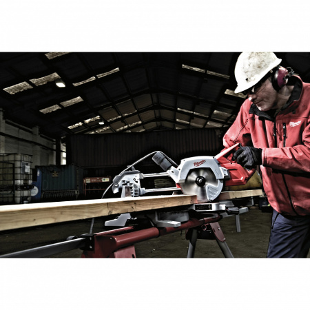 Торцовочная пила 216 мм (8 ½") с протяжкой Milwaukee купить в Минске