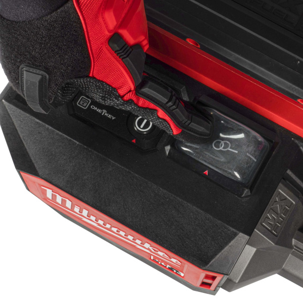 Аккумуляторный кейсовый вибратор для бетона MXF CVBC-0 (без АКБ и ЗУ) Milwaukee купить в Минске Аккумуляторный кейсовый вибратор для бетона MXF CVBC-0 (без АКБ и ЗУ) Milwaukee купить в Минске