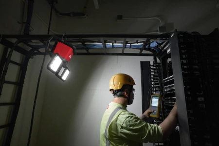 Аккумуляторный многонаправленный фонарь M18 MDTL-0 Milwaukee купить в Минске