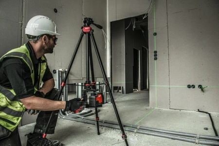 Нивелир лазерный линейно-точечный L4 CLLP-301C Milwaukee купить в Минске