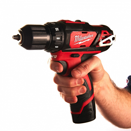 М12™ субкомпактный шуруповерт M12 BDD-402C Milwaukee купить в Минске М12™ субкомпактный шуруповерт M12 BDD-402C Milwaukee купить в Минске