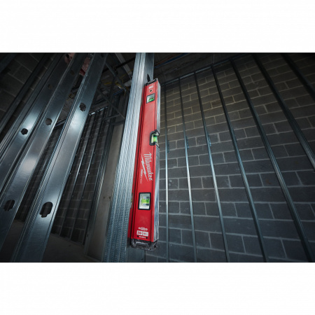 REDSTICK™ в корпусе Backbone 200 см магнитный Milwaukee купить в Минске REDSTICK™ в корпусе Backbone 200 см магнитный Milwaukee купить в Минске