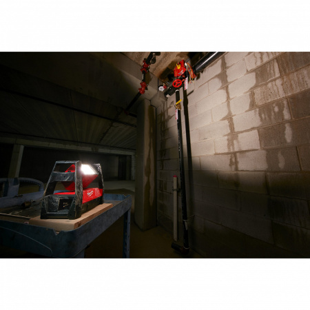 М18™ высоко производительный светодиодный прожектор M18 HAL Milwaukee купить в Минске