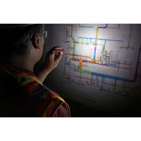 Компактный фонарь на батарейках IPL-LED Milwaukee купить в Минске Компактный фонарь на батарейках IPL-LED Milwaukee купить в Минске