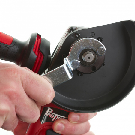 Углошлифовальная машина 1200 Вт AGV 12 Milwaukee купить в Минске