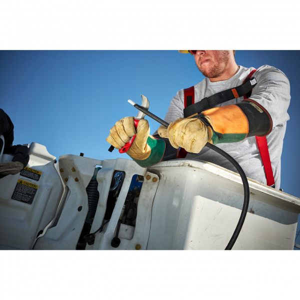 Нож с загнутым носом Milwaukee купить в Минске