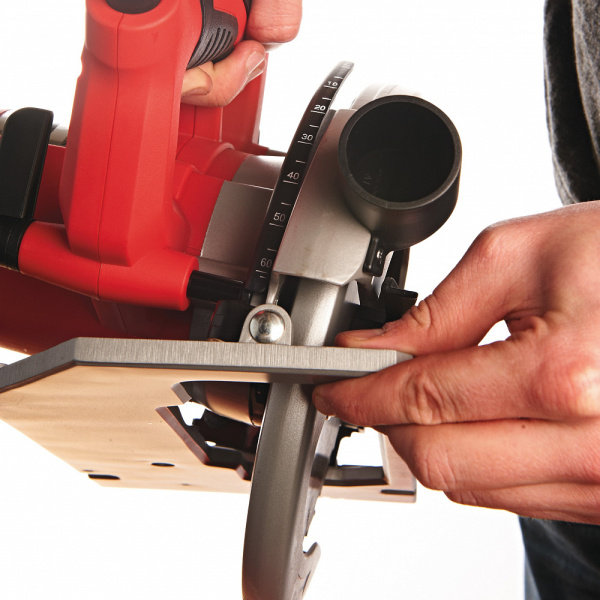 Циркулярная пила 184 мм (глубина реза 61 мм) CS 60 Milwaukee купить в Минске