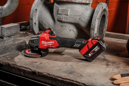 Аккумуляторная углошлифовальная машина Milwaukee M18 FSAGV125 XB-0 FUEL 125мм (без АКБ и ЗУ) Milwaukee купить в Минске