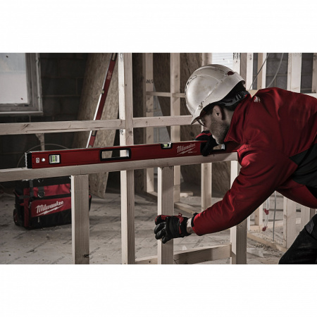 REDSTICK™ в корпусе Backbone 200 см магнитный Milwaukee купить в Минске REDSTICK™ в корпусе Backbone 200 см магнитный Milwaukee купить в Минске
